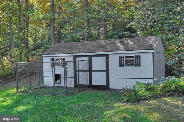 122 WITMER RD, Reinholds, PA 17569