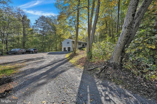 122 WITMER RD, Reinholds, PA 17569