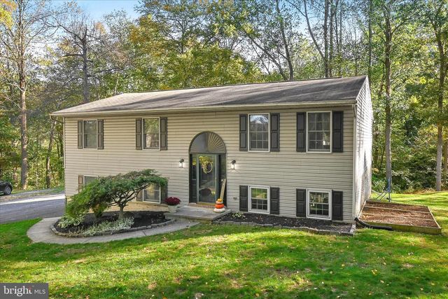122 WITMER RD, Reinholds, PA 17569