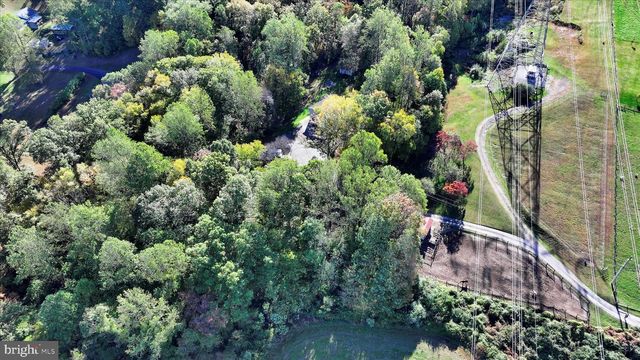 122 WITMER RD, Reinholds, PA 17569