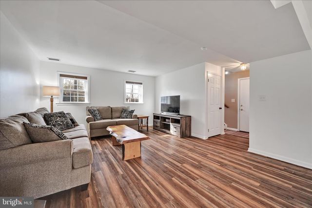 122 WITMER RD, Reinholds, PA 17569