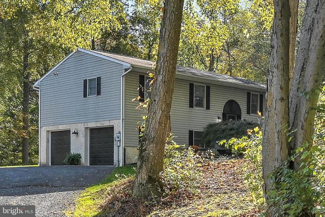 122 WITMER RD, Reinholds, PA 17569