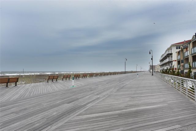 370 W Broadway 4Y, Long Beach, NY 11561