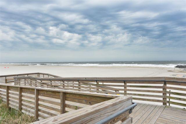 370 W Broadway 4Y, Long Beach, NY 11561