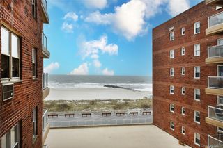370 W Broadway 4Y, Long Beach, NY 11561
