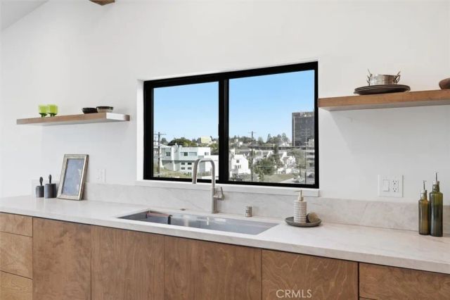 8140 calabar Avenue, Playa Del Rey, CA 90293