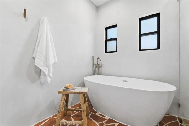 8140 calabar Avenue, Playa Del Rey, CA 90293