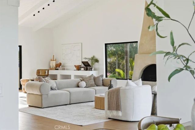 8140 calabar Avenue, Playa Del Rey, CA 90293