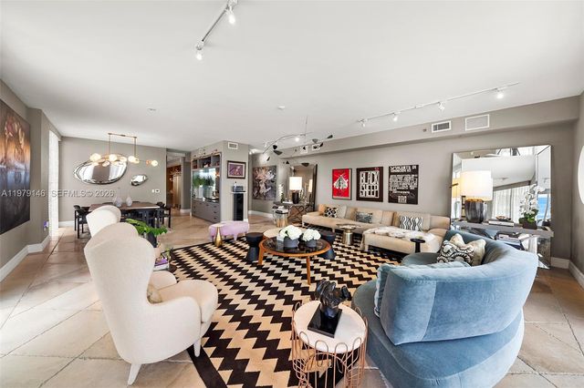 5801 Collins Ave 1600, Miami Beach, FL 33140