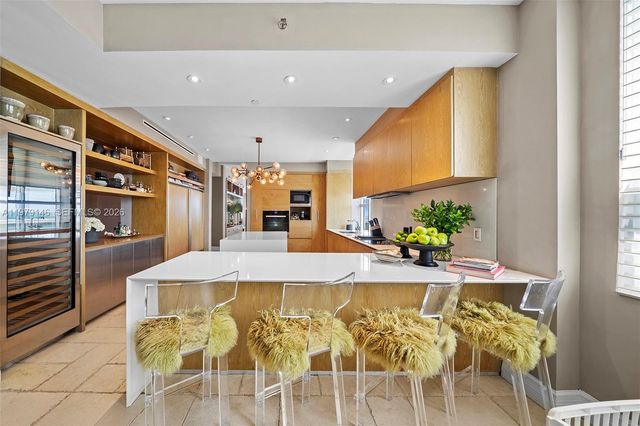 5801 Collins Ave 1600, Miami Beach, FL 33140