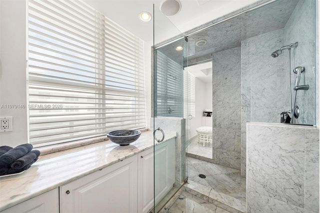 5801 Collins Ave 1600, Miami Beach, FL 33140