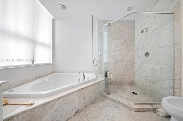 5801 Collins Ave 1600, Miami Beach, FL 33140