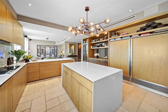 5801 Collins Ave 1600, Miami Beach, FL 33140