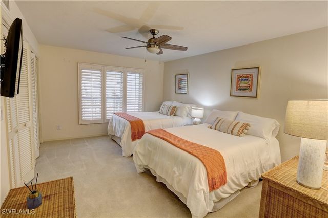 200 Wyndemere WAY B302, Naples, FL 34105