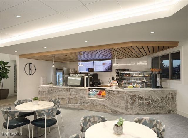 200 Wyndemere WAY B302, Naples, FL 34105