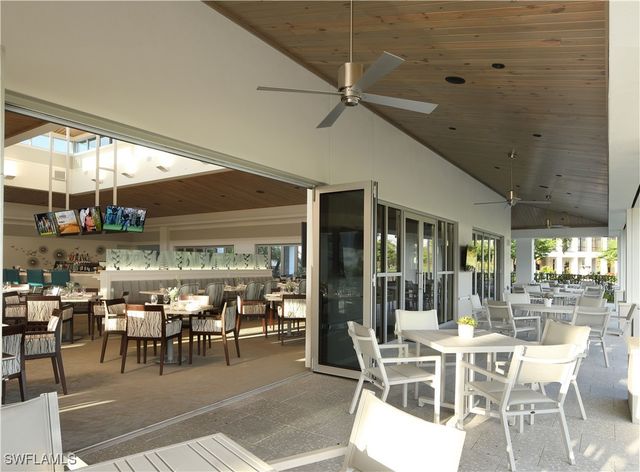 200 Wyndemere WAY B302, Naples, FL 34105