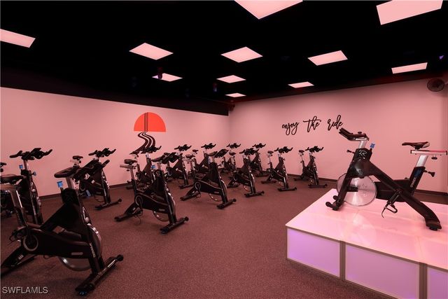 200 Wyndemere WAY B302, Naples, FL 34105