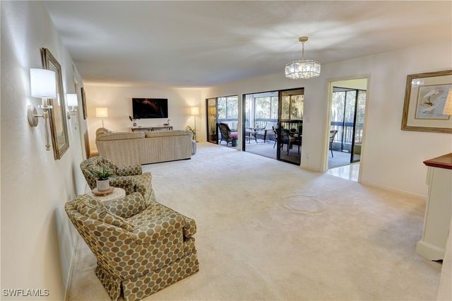 200 Wyndemere WAY B302, Naples, FL 34105