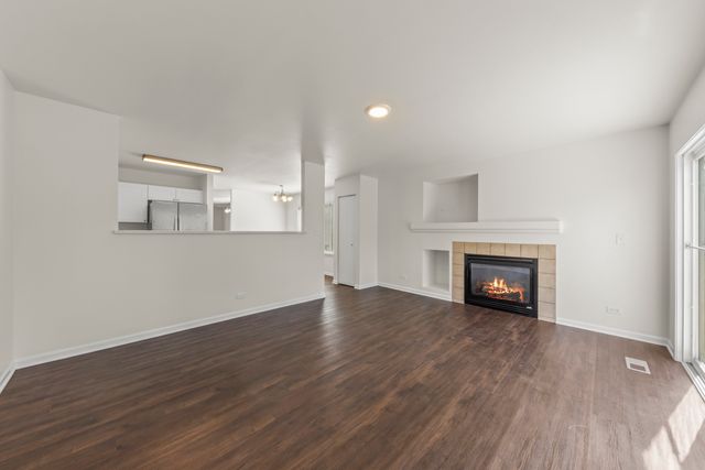 97 W Amberley Drive, Round Lake, IL 60073