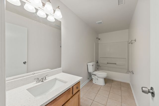 97 W Amberley Drive, Round Lake, IL 60073
