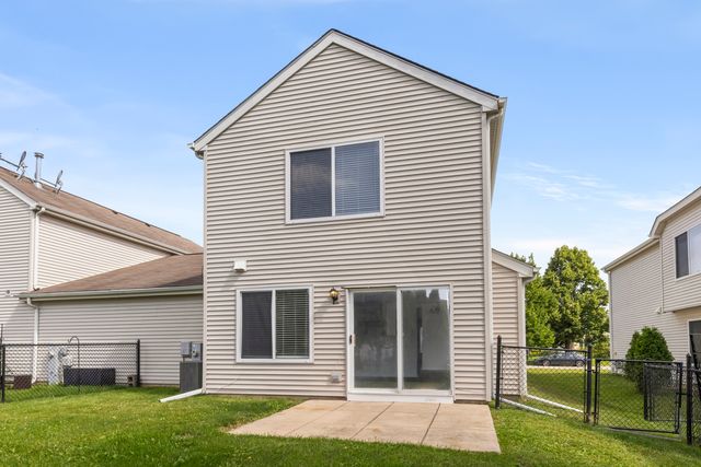 97 W Amberley Drive, Round Lake, IL 60073