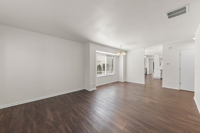 97 W Amberley Drive, Round Lake, IL 60073
