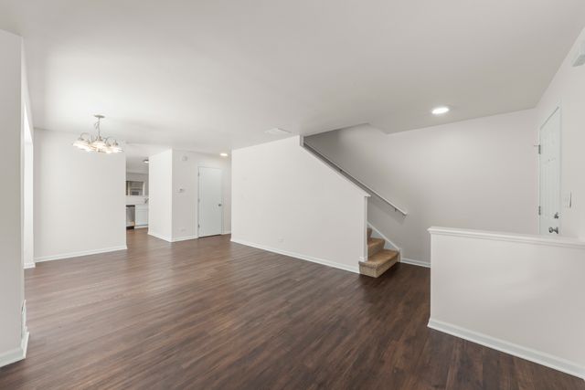 97 W Amberley Drive, Round Lake, IL 60073