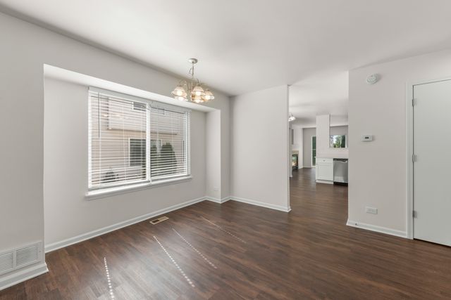 97 W Amberley Drive, Round Lake, IL 60073