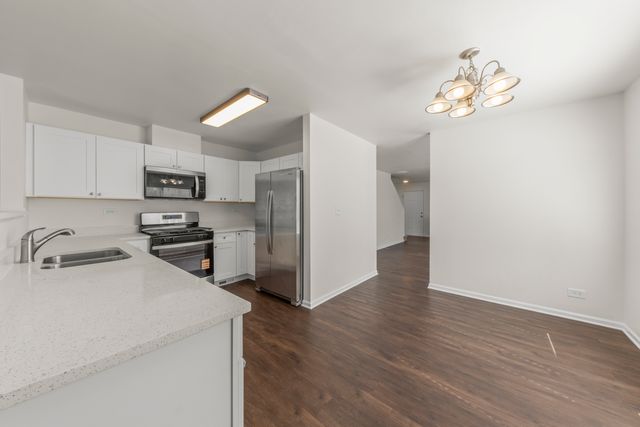 97 W Amberley Drive, Round Lake, IL 60073