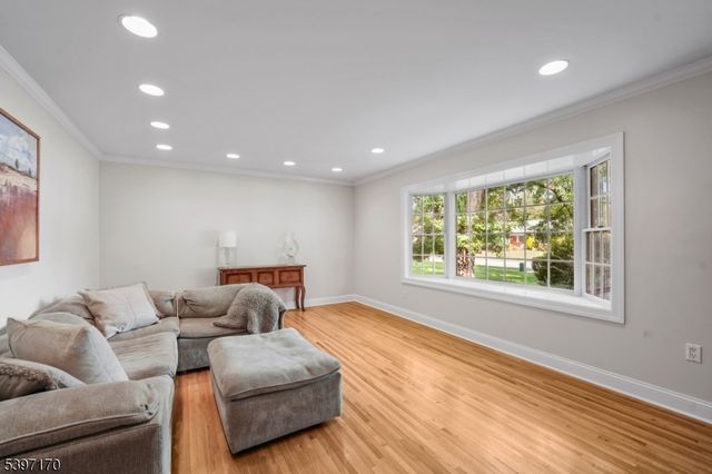 11 Merlin Pl, Montville Twp., NJ 07058