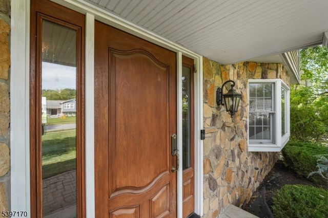 11 Merlin Pl, Montville Twp., NJ 07058