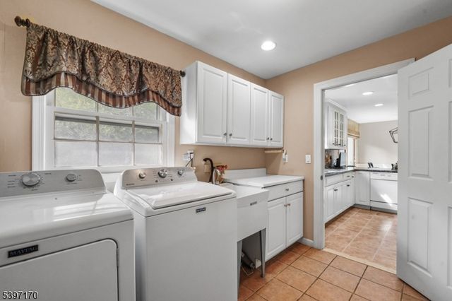 11 Merlin Pl, Montville Twp., NJ 07058