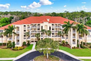 4843 Hampshire CT 105, Naples, FL 34112