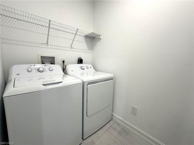 7509 Carnegie WAY, Naples, FL 34119