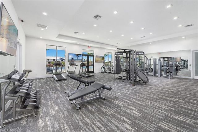 7509 Carnegie WAY, Naples, FL 34119