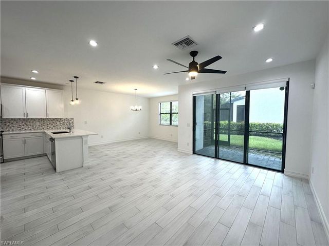7509 Carnegie WAY, Naples, FL 34119