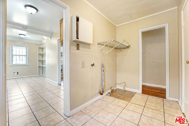 9136 S Harvard Boulevard, Los Angeles, CA 90047
