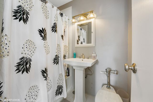 880 N LAKE SHORE Drive 14H, Chicago, IL 60611