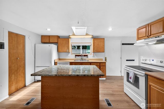 22222 133rd Street E, Bonney Lake, WA 98391