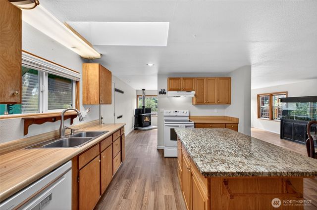 22222 133rd Street E, Bonney Lake, WA 98391
