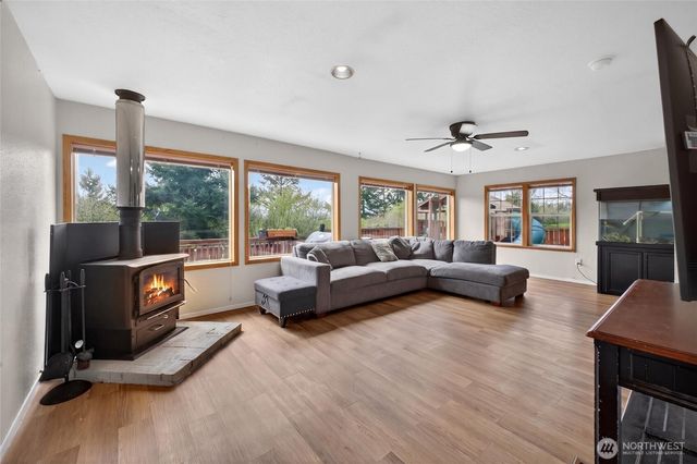 22222 133rd Street E, Bonney Lake, WA 98391