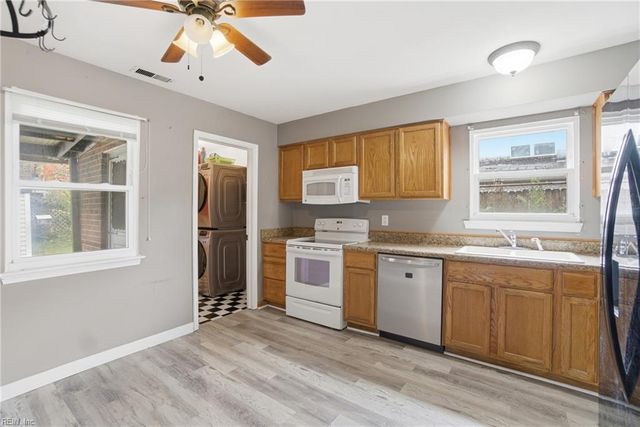 500 Jonathan CT, Virginia Beach, VA 23462