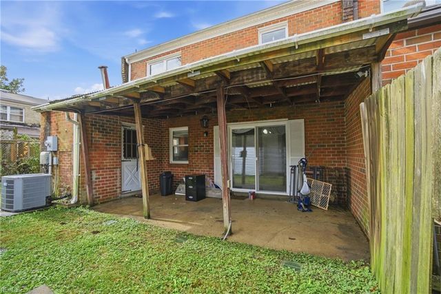 500 Jonathan CT, Virginia Beach, VA 23462