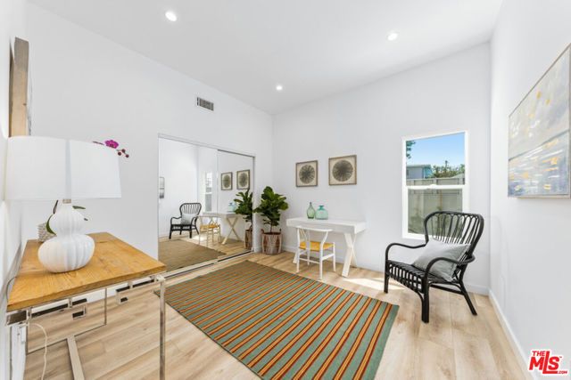2957 Midvale Avenue, Los Angeles, CA 90064