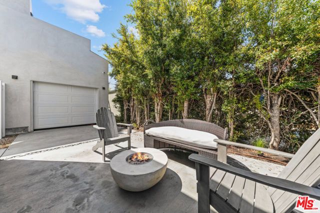 2957 Midvale Avenue, Los Angeles, CA 90064