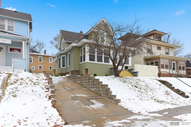 2205 F Street, Omaha, NE 68107