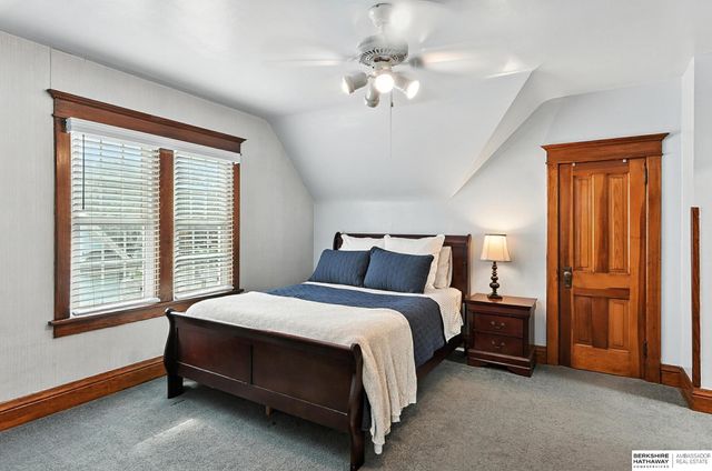 2205 F Street, Omaha, NE 68107