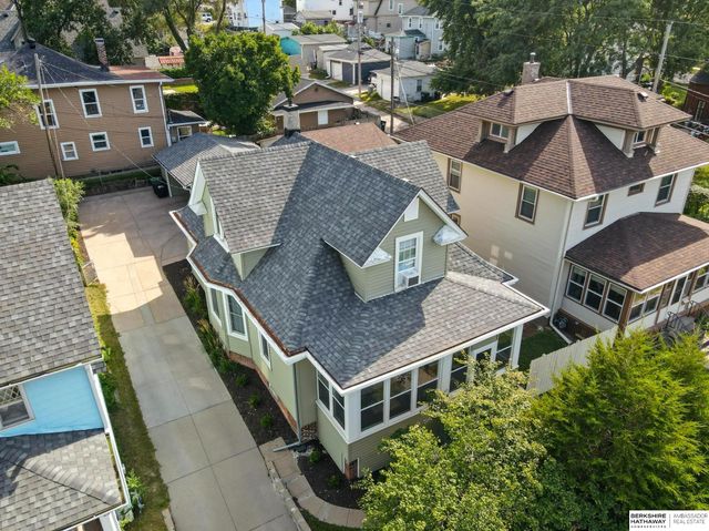 2205 F Street, Omaha, NE 68107