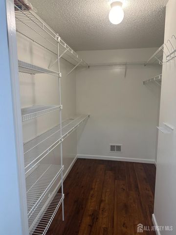 61 Goodwin Drive, North Brunswick, NJ 08902