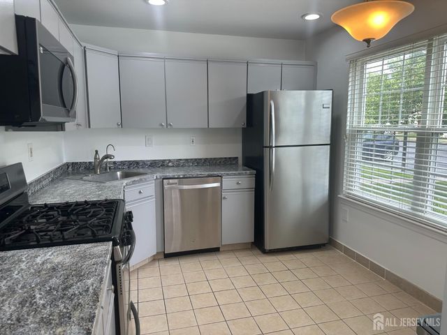61 Goodwin Drive, North Brunswick, NJ 08902